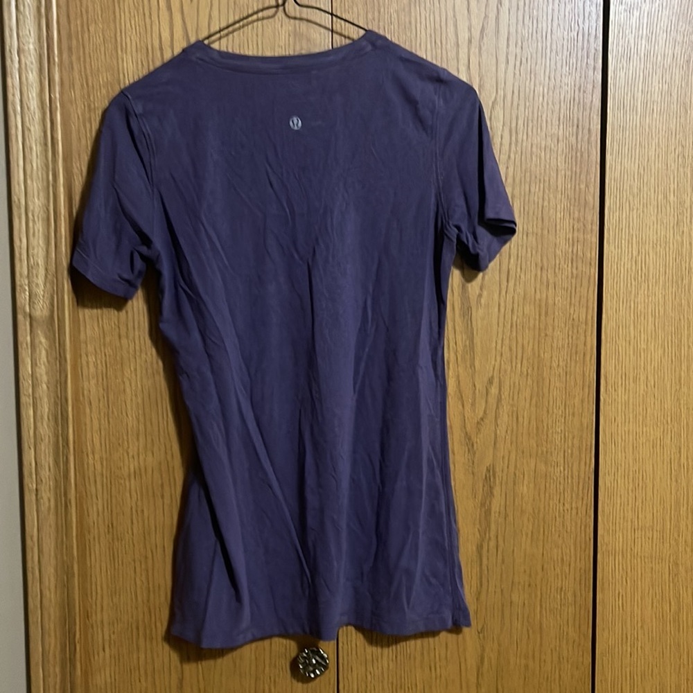 Lululemon T Shirt